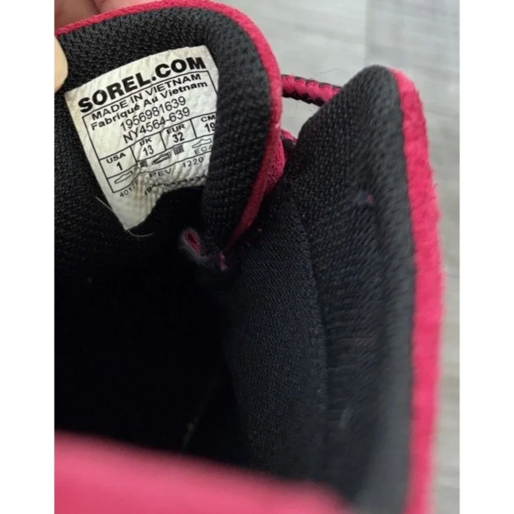 SOREL Kids Out N About III Classic Waterproof Duck Boots Red Black Size 1 Youth